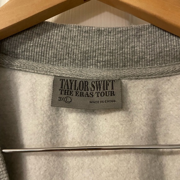 Taylor Swift The Eras Tour Grey Crewneck - Picture 4 of 4